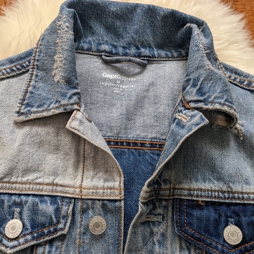 Gap kids unisex distressed Jean jacket